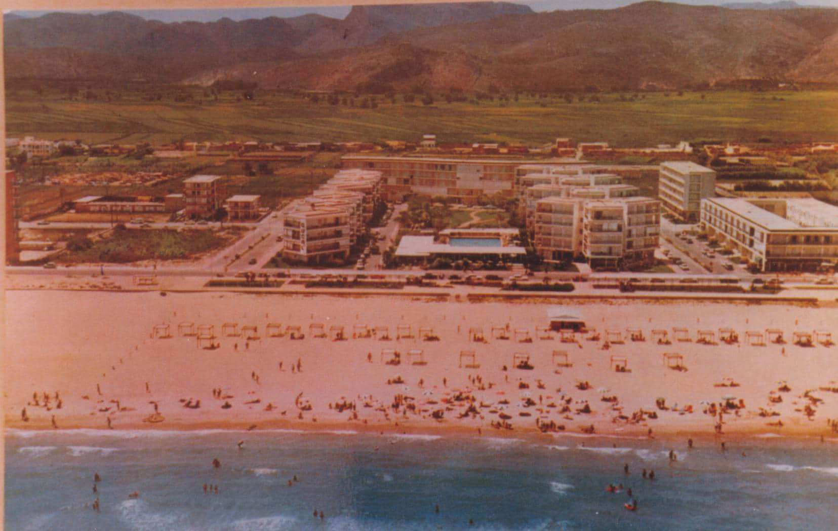 Fotografía histórica de la playa de Gandía