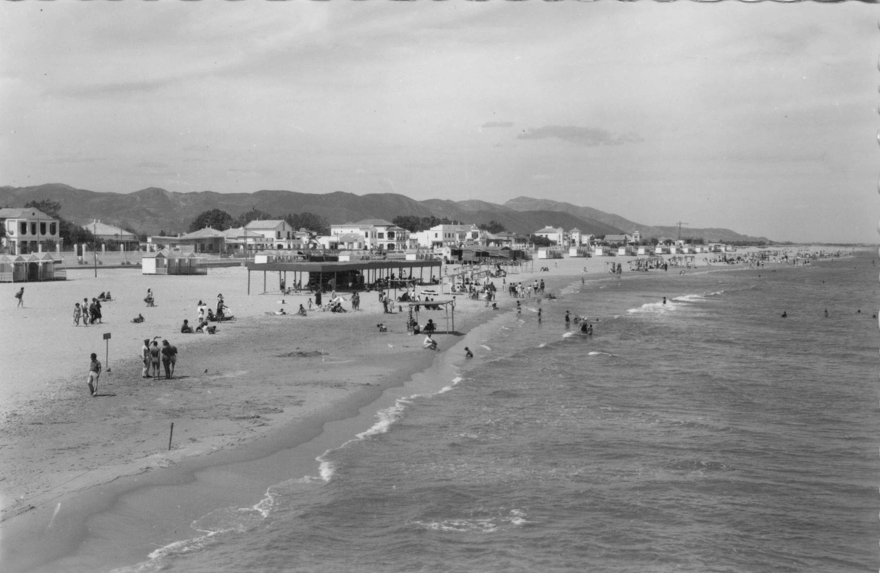 Fotografía histórica de la playa de Gandía