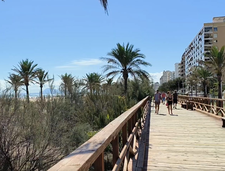 Pasarela final playa Nord