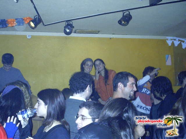 Anonimato 2003