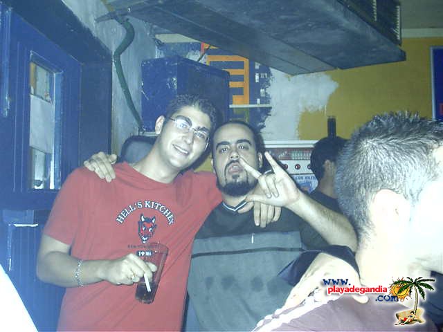 Anonimato 2003