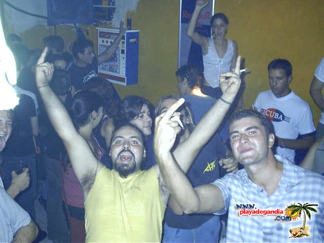 Anonimato 2003