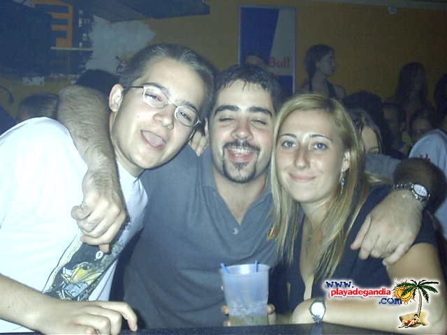 Anonimato 2003