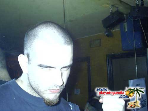 Anonimato 2004