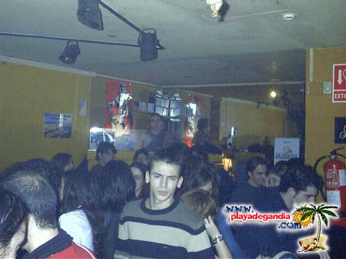 Anonimato 2004