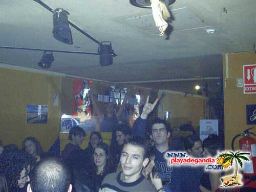 Anonimato 2004