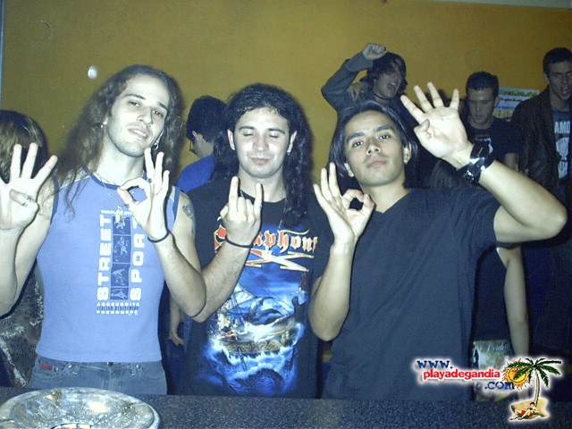 Anonimato 2004