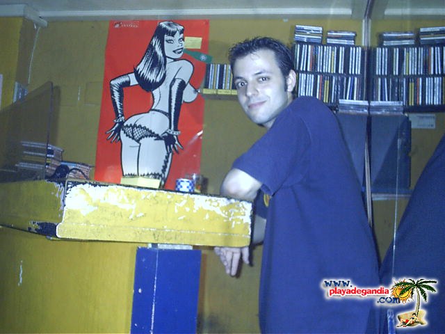 Anonimato 2004