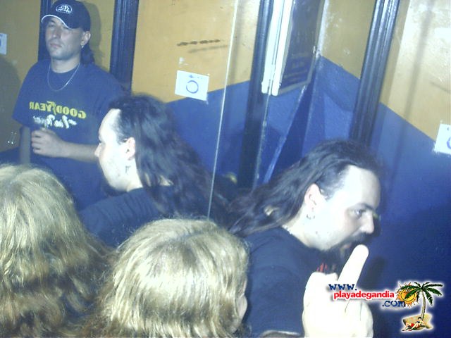 Anonimato 2004