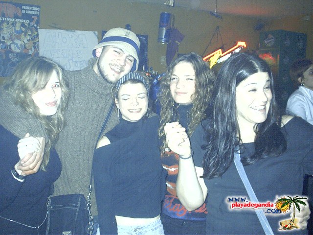 Anonimato 2004