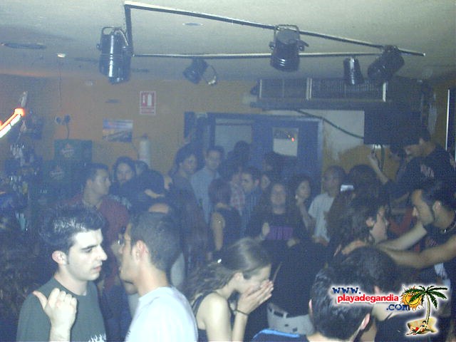 Anonimato 2004