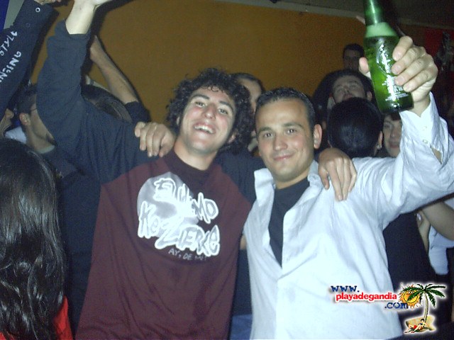 Anonimato 2004