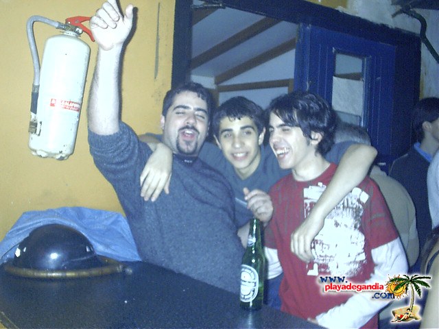 Anonimato 2004
