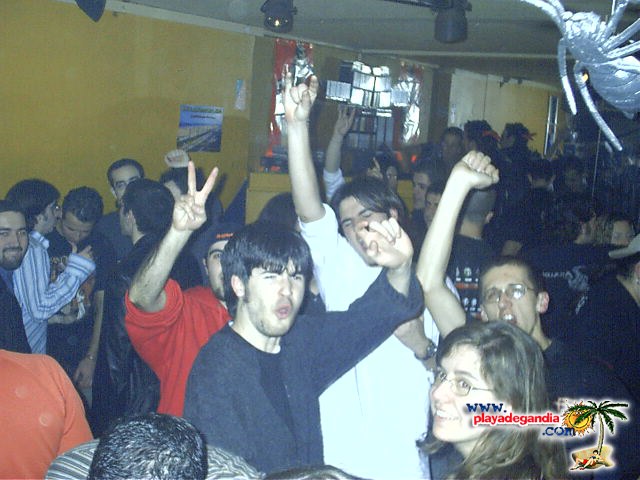 Anonimato 2004