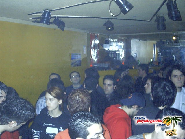 Anonimato 2004