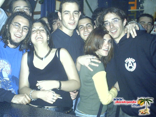 Anonimato 2004