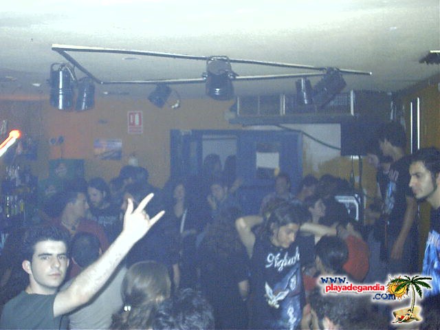 Anonimato 2004