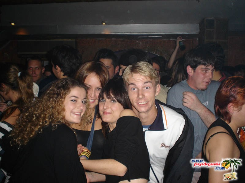 Brujas 2004
