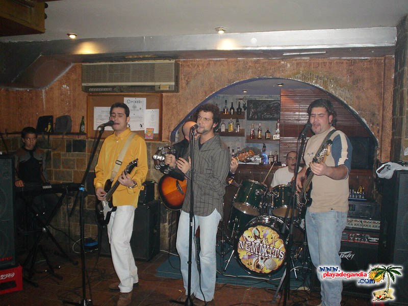 Brujas 2004