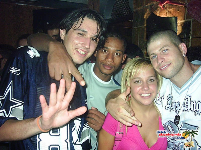 Brujas 2004