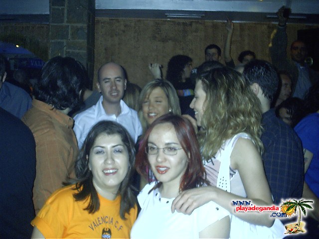 Brujas 2004