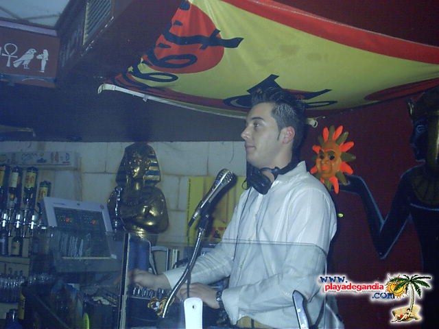 La Década 2004
