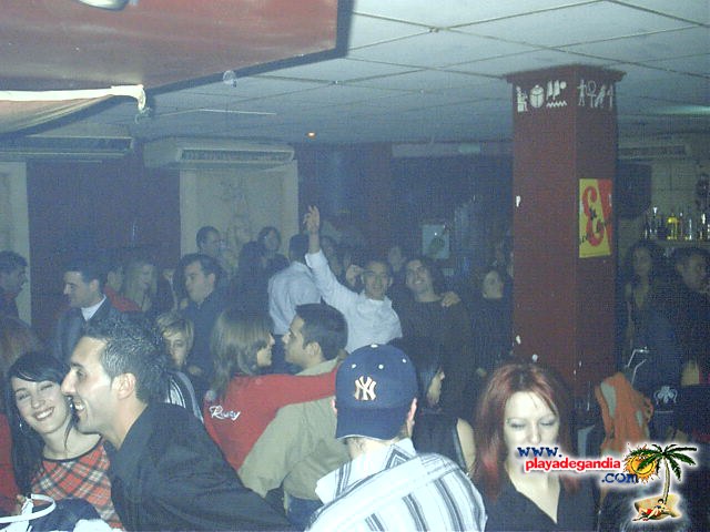 La Década 2004