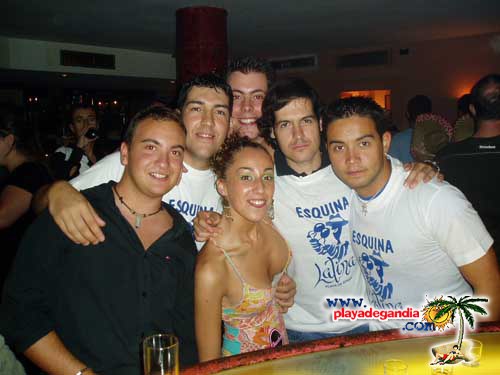 Esquina 2005