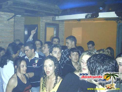 Paco Paco 1 2004